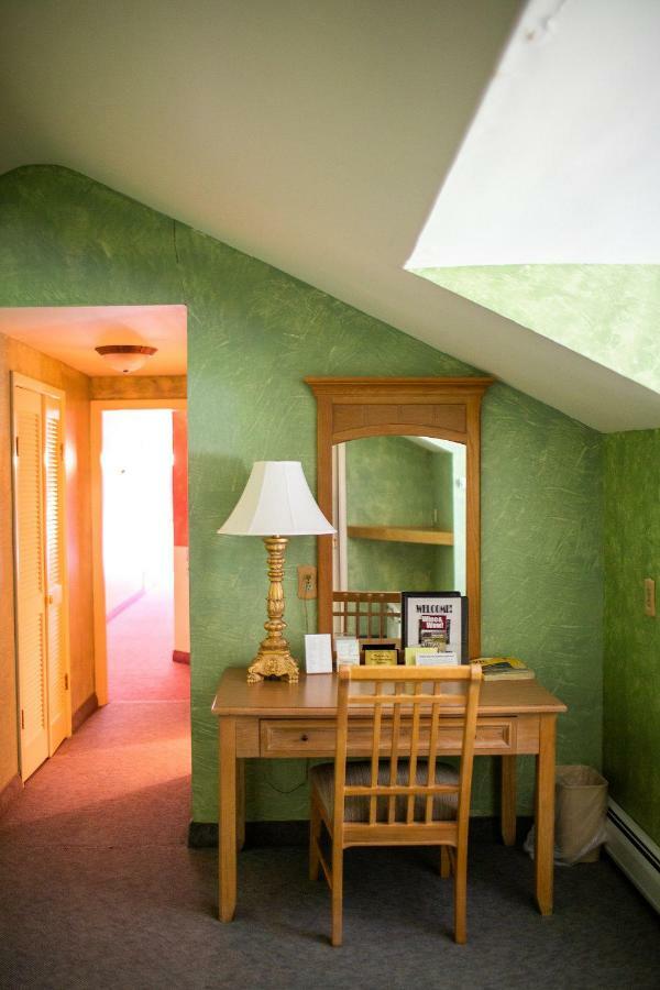 Inn At Iron Masters Lakeville Buitenkant foto